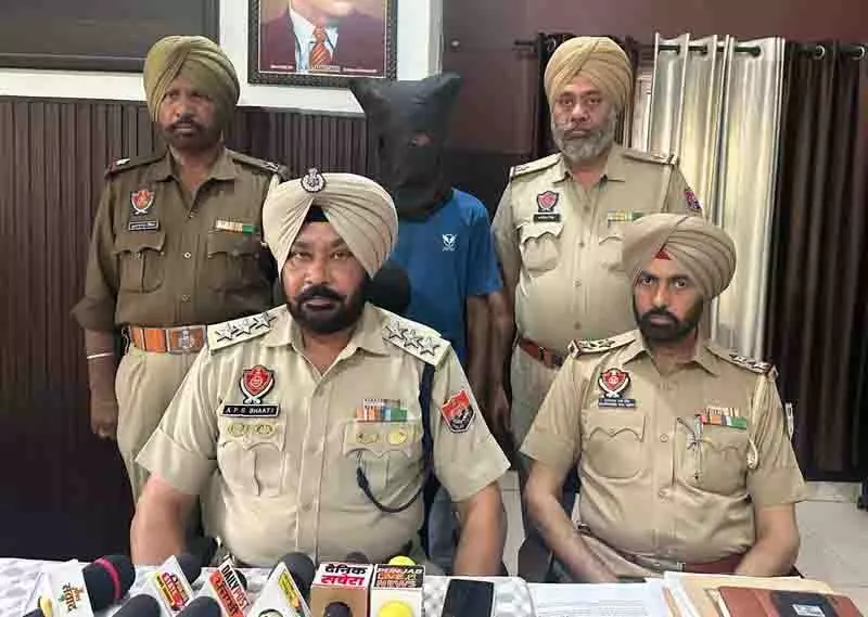 UP में नाबालिग लड़की की हत्या का मामला सुलझा, आरोपी गिरफ्तार UP में नाबालिग लड़की की हत्या का मामला सुलझा, आरोपी गिरफ्तार