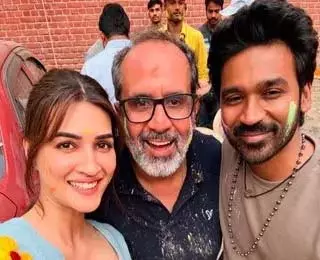 Kriti ने मनाई होली, रंगों में रंगी तस्वीरें वायरल Kriti ने मनाई होली, रंगों में रंगी तस्वीरें वायरल