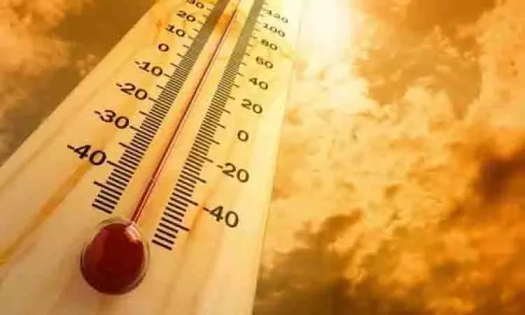 Vellore में भीषण गर्मी, तापमान 101°F से ऊपर पहुंचा Vellore में भीषण गर्मी, तापमान 101°F से ऊपर पहुंचा
