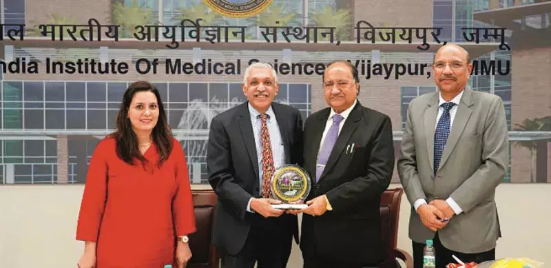 AIIMS जम्मू ने मिशिगन विश्वविद्यालय के प्रोफेसर के राघवेंद्रन की मेजबानी की AIIMS जम्मू ने मिशिगन विश्वविद्यालय के प्रोफेसर के राघवेंद्रन की मेजबानी की