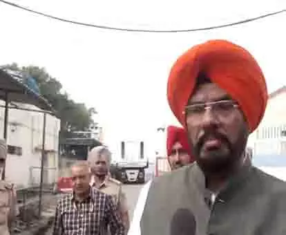 पंजाब के मंत्री धालीवाल ने कहा, संदिग्धों को एक दिन के अंदर पकड़ लिया जाएगा पंजाब के मंत्री धालीवाल ने कहा, संदिग्धों को एक दिन के अंदर पकड़ लिया जाएगा