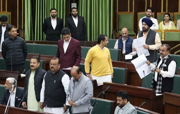 BJP विधायकों ने फ्लाईओवर निर्माण से प्रभावित 39 दुकानदारों के पुनर्वास की मांग की BJP विधायकों ने फ्लाईओवर निर्माण से प्रभावित 39 दुकानदारों के पुनर्वास की मांग की
