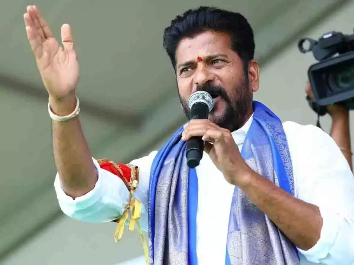 पत्रकार की गिरफ्तारी पर विवाद के बीच तेलंगाना के CM रेवंत ने कहा, तुम्हें नंगा कर दूंगा, पीटूंगा पत्रकार की गिरफ्तारी पर विवाद के बीच तेलंगाना के CM रेवंत ने कहा, तुम्हें नंगा कर दूंगा, पीटूंगा
