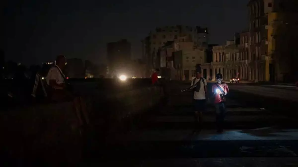 क्यूबा में भीषण बिजली कटौती से हवाना और अन्य प्रांतों में लाखों लोग प्रभावित क्यूबा में भीषण बिजली कटौती से हवाना और अन्य प्रांतों में लाखों लोग प्रभावित