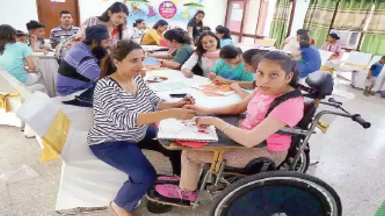 विशेष आवश्यकता वाले बच्चों के लिए नियमित शिक्षक नियुक्त करें: सर्वोच्च न्यायालय विशेष आवश्यकता वाले बच्चों के लिए नियमित शिक्षक नियुक्त करें: सर्वोच्च न्यायालय