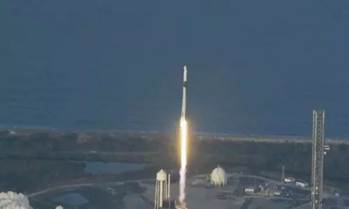 SpaceX and NASA  ने अंतरिक्ष यात्री आईएसएस से वापस लाने के लिए मिशन शुरू किया