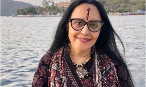 Ila Arun Birthday : चोली के पीछे क्या है से हुई फेमस Ila Arun Birthday : चोली के पीछे क्या है से हुई फेमस