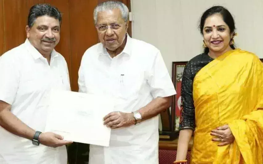 Kerala के मुख्यमंत्री से मुलाकात की परिसीमन योजना के खिलाफ समर्थन मांगा Kerala के मुख्यमंत्री से मुलाकात की परिसीमन योजना के खिलाफ समर्थन मांगा
