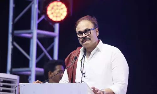 नागाबाबू की टिप्पणियों से TDP समर्थक नाराज