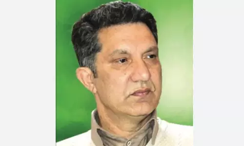 Qayoom Wani: शुल्क भुगतान में देरी के कारण बस सेवा बंद करना अस्वीकार्य Qayoom Wani: शुल्क भुगतान में देरी के कारण बस सेवा बंद करना अस्वीकार्य