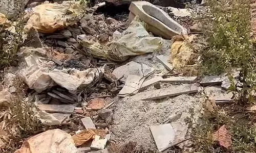 GOA: निर्माण मलबे का अनुचित निपटान दांडो के प्राकृतिक जलमार्ग को ख़तरा GOA: निर्माण मलबे का अनुचित निपटान दांडो के प्राकृतिक जलमार्ग को ख़तरा