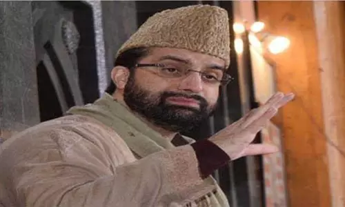 Jammu: हुर्रियत प्रमुख मीरवाइज को नजरबंद किया