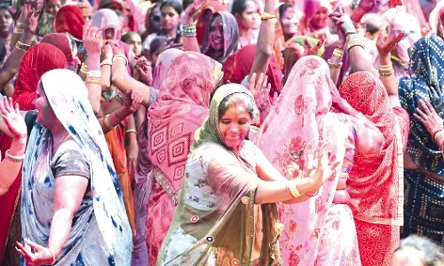 Panaji के आज़ाद मैदान में उत्साह के साथ होली मनाई गई