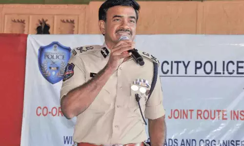 Hyderabad: 14 हजार पुलिसकर्मियों की मौजूदगी में चार घटनाएं Hyderabad: 14 हजार पुलिसकर्मियों की मौजूदगी में चार घटनाएं