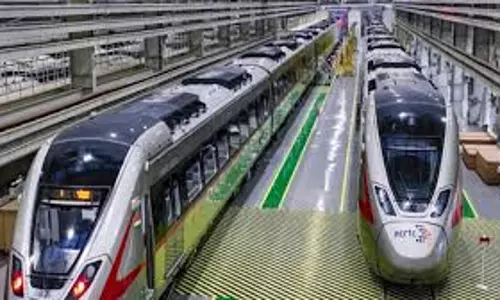 Ghaziabad: एनसीआरटीसी नमो भारत स्टेशन पर को-वर्किंग स्पेस ‘मेट्रोडेस्क’ खोलने की तैयारी में Ghaziabad: एनसीआरटीसी नमो भारत स्टेशन पर को-वर्किंग स्पेस ‘मेट्रोडेस्क’ खोलने की तैयारी में