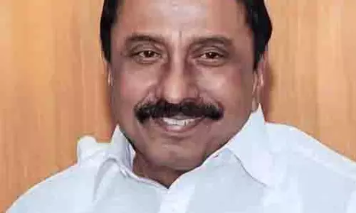 स्पीकर M Appavu से मिलने के लिए सेंगोट्टैयन के पार्टी मीटिंग से बाहर होने के बाद अटकलें तेज स्पीकर M Appavu से मिलने के लिए सेंगोट्टैयन के पार्टी मीटिंग से बाहर होने के बाद अटकलें तेज