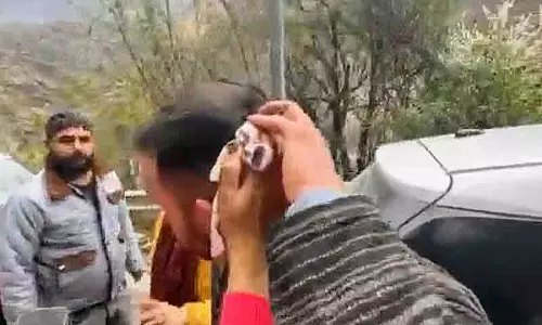 Manikaran में युवक पर तलवार से हमला