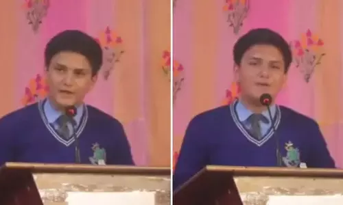 नेपाली छात्र के दमदार भाषण ने इंटरनेट पर मचाया तहलका, देखें VIDEO नेपाली छात्र के दमदार भाषण ने इंटरनेट पर मचाया तहलका, देखें VIDEO