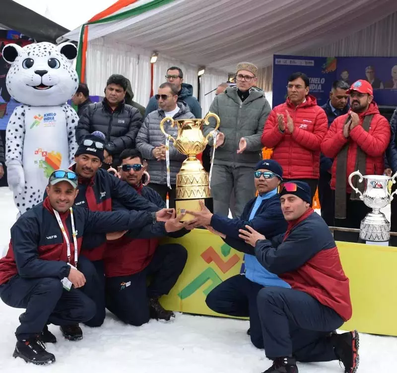 Gulmarg खेलो इंडिया शीतकालीन खेलों के समापन में सेना और हिमाचल प्रदेश की शुरुआत Gulmarg खेलो इंडिया शीतकालीन खेलों के समापन में सेना और हिमाचल प्रदेश की शुरुआत