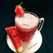 Watermelon Mojito Recipe: चिलचिलाती गर्मी में एक गिलास तरबूज मोजिटो आपको कर देगा तरोताजा Watermelon Mojito Recipe: चिलचिलाती गर्मी में एक गिलास तरबूज मोजिटो आपको कर देगा तरोताजा
