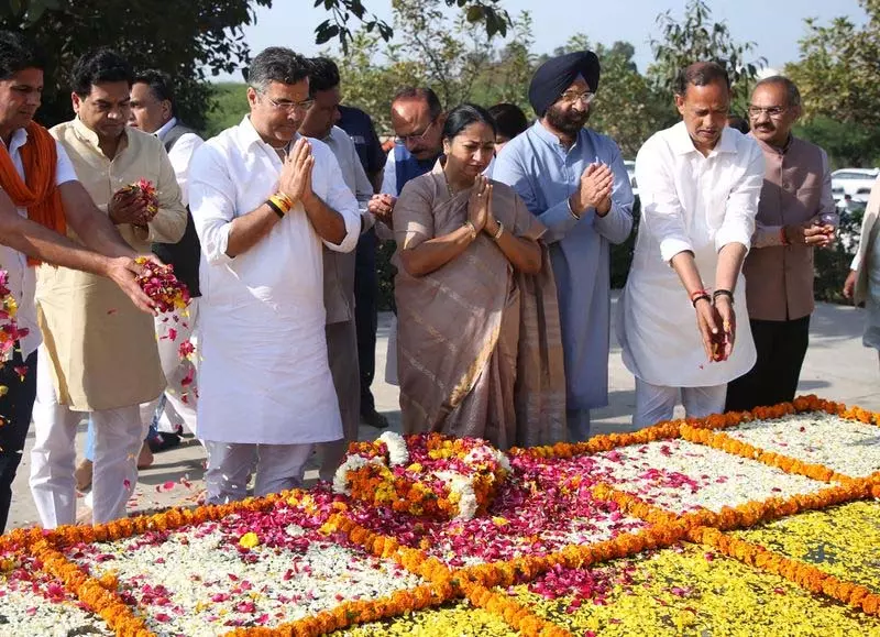Delhi परवेश ने पिता साहिब सिंह को जयंती पर श्रद्धांजलि दी Delhi परवेश ने पिता साहिब सिंह को जयंती पर श्रद्धांजलि दी