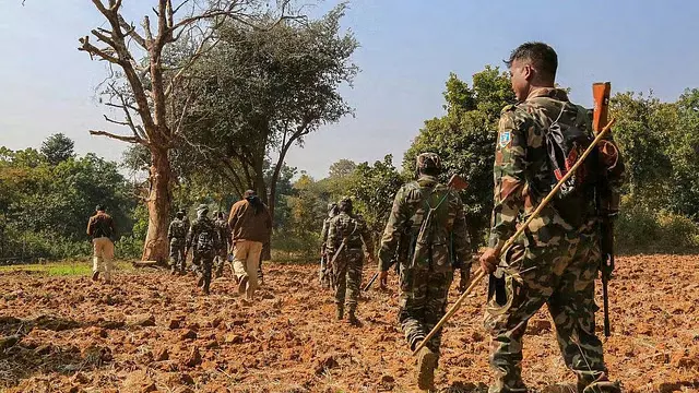 नक्सल विरोधी मुठभेड़ में मारा गया व्यक्ति आदिवासी निकला; कांग्रेस ने न्यायिक जांच की मांग की नक्सल विरोधी मुठभेड़ में मारा गया व्यक्ति आदिवासी निकला; कांग्रेस ने न्यायिक जांच की मांग की