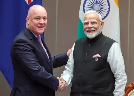 न्यूजीलैंड के प्रधानमंत्री क्रिस्टोफर लक्सन पांच दिवसीय यात्रा पर आज भारत आएंगे न्यूजीलैंड के प्रधानमंत्री क्रिस्टोफर लक्सन पांच दिवसीय यात्रा पर आज भारत आएंगे
