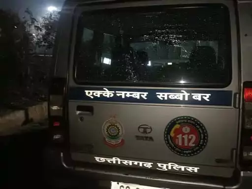 कोरबा में असामाजिक तत्वों ने मचाया उत्पात, राहगीरों के बाद पुलिस वाहन पर पथराव कोरबा में असामाजिक तत्वों ने मचाया उत्पात, राहगीरों के बाद पुलिस वाहन पर पथराव