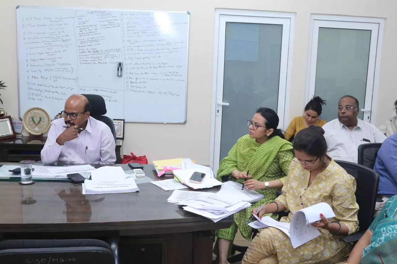 Jaipur: समग्र शिक्षा एवं पीएबी की वार्षिक कार्य योजना 2025-26 की तैयारी बैठक Jaipur: समग्र शिक्षा एवं पीएबी की वार्षिक कार्य योजना 2025-26 की तैयारी बैठक