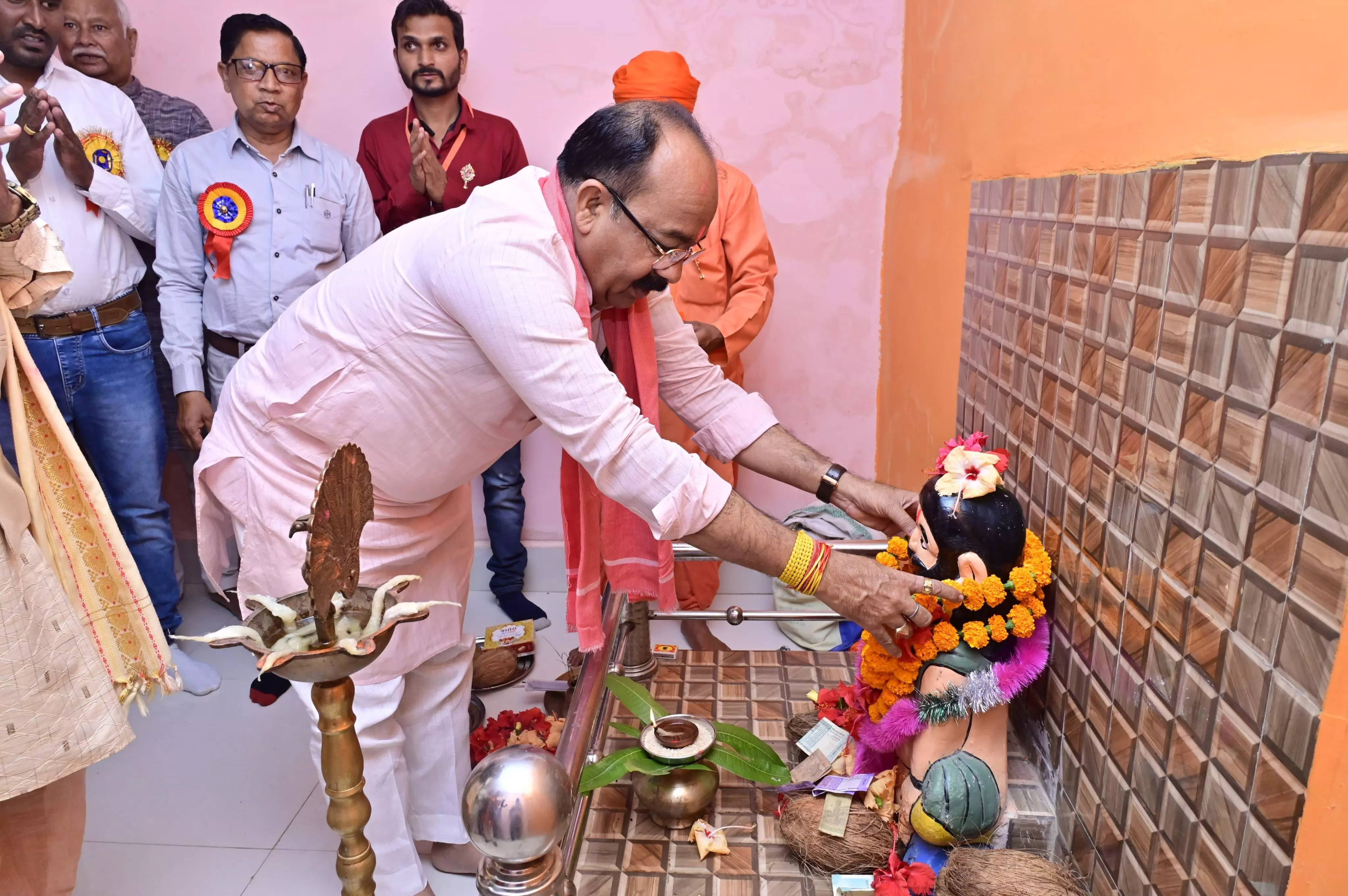 संत शिरोमणि गुरु रविदास की 648वीं जयंती समारोह में शामिल हुए डिप्टी CM अरुण साव संत शिरोमणि गुरु रविदास की 648वीं जयंती समारोह में शामिल हुए डिप्टी CM अरुण साव