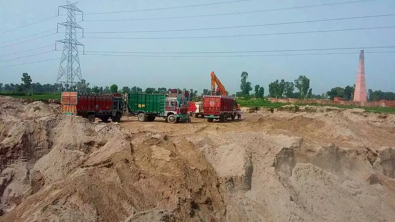 Haryana : 134 करोड़ रुपये के अवैध खनन मामले में आरोपियों को रिहा किया Haryana : 134 करोड़ रुपये के अवैध खनन मामले में आरोपियों को रिहा किया