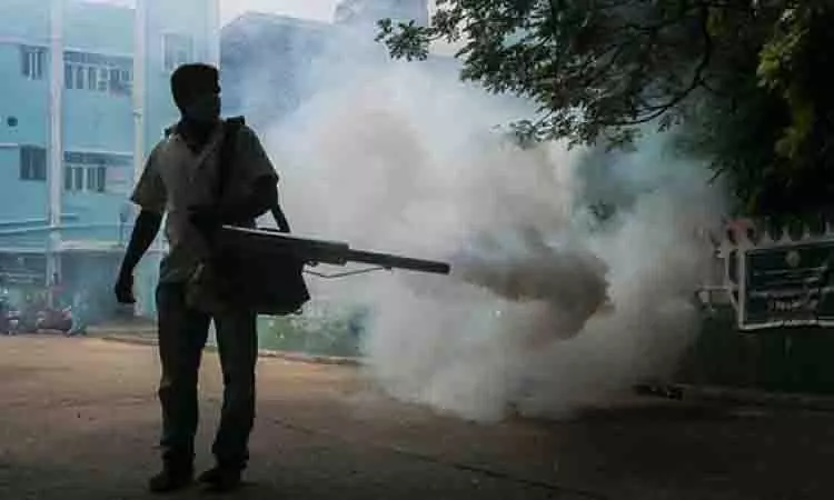 चेन्नई नगर निगम मच्छर नियंत्रण प्रयासों की निगरानी के लिए फॉगिंग मशीन पर GPS लगाएगा चेन्नई नगर निगम मच्छर नियंत्रण प्रयासों की निगरानी के लिए फॉगिंग मशीन पर GPS लगाएगा