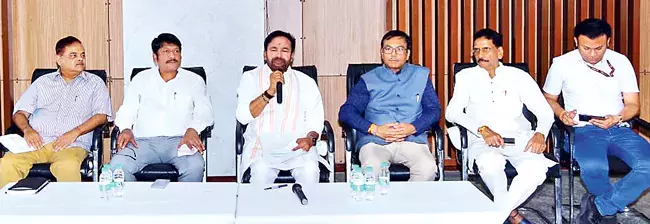 क्या हम एबीसीडी जाने बिना केंद्र के साथ युद्ध करने जा रहे हैं? : Kishan Reddy क्या हम एबीसीडी जाने बिना केंद्र के साथ युद्ध करने जा रहे हैं? : Kishan Reddy