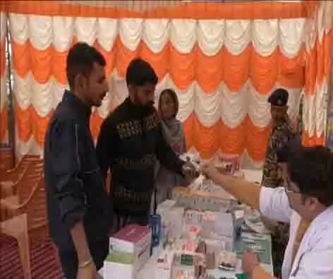 CRPF की 121वीं बटालियन ने कठुआ में 400 ग्रामीणों के लिए मुफ्त चिकित्सा शिविर का किया आयोजन CRPF की 121वीं बटालियन ने कठुआ में 400 ग्रामीणों के लिए मुफ्त चिकित्सा शिविर का किया आयोजन