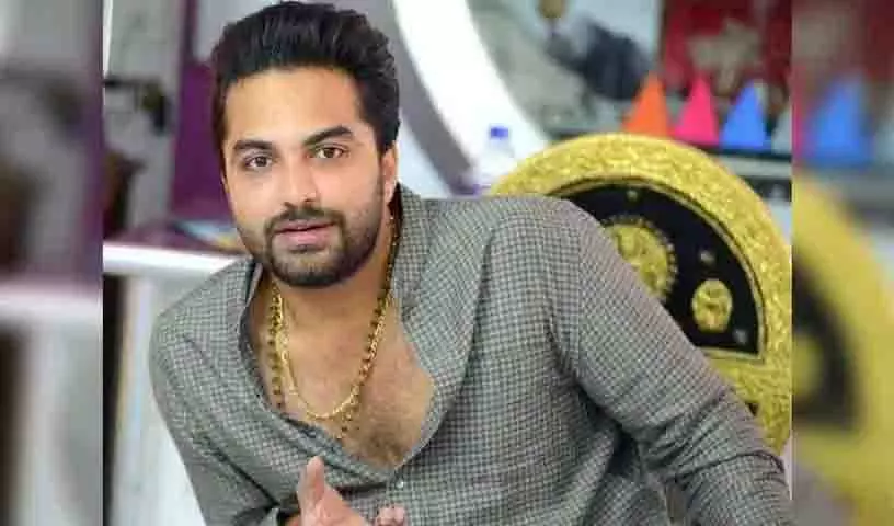 Hyderabad में अभिनेता विश्वक सेन के घर पर चोर ने की चोरी, हीरे और नकदी लेकर फरार Hyderabad में अभिनेता विश्वक सेन के घर पर चोर ने की चोरी, हीरे और नकदी लेकर फरार