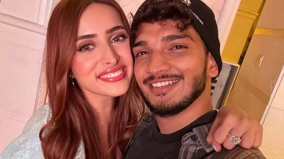 मुनव्वर फारुकी शादी से पहले अस्पताल में हुए थे भर्ती, साझा किए जज़्बात मुनव्वर फारुकी शादी से पहले अस्पताल में हुए थे भर्ती, साझा किए जज़्बात