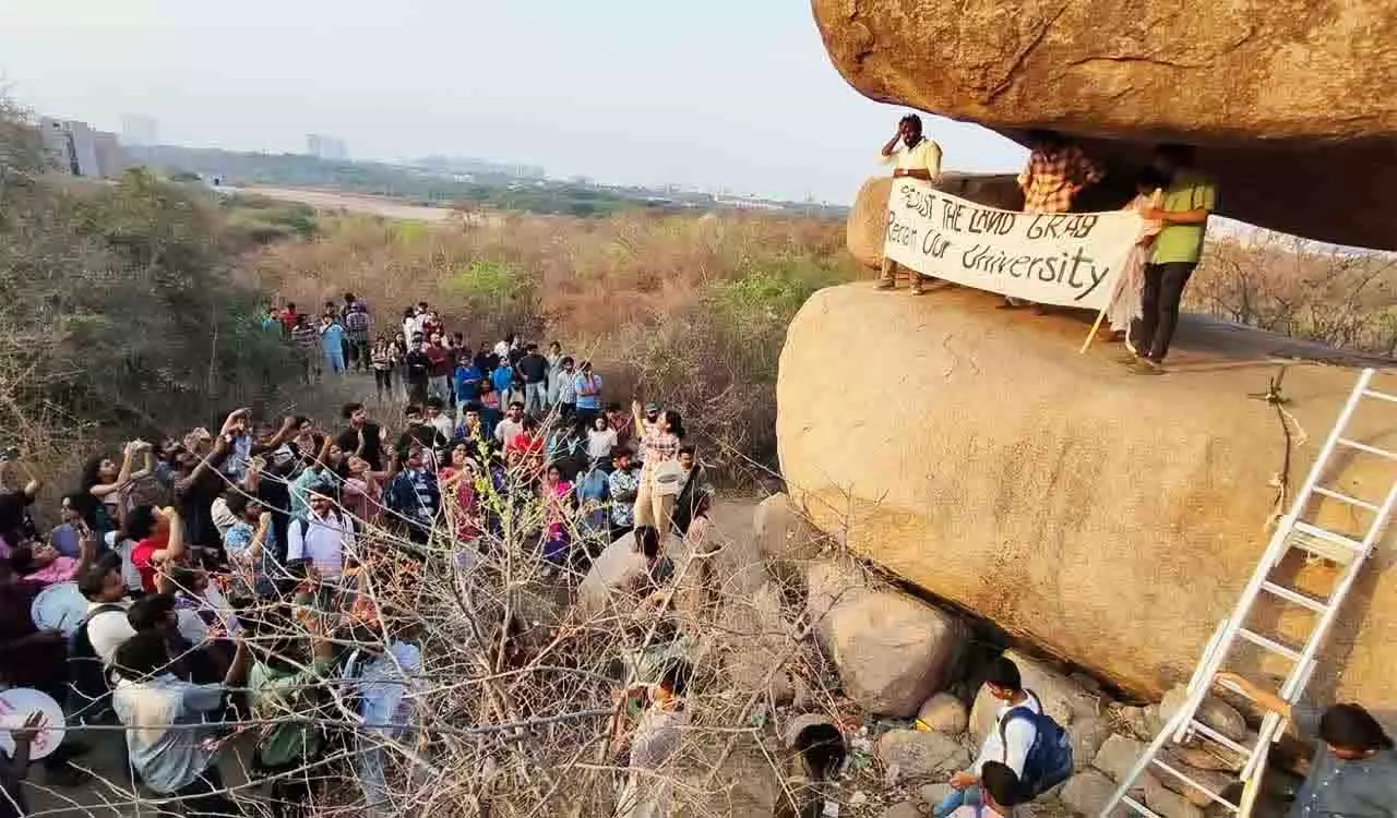 Hyderabad: विश्वविद्यालय परिसर अशांति का केंद्र बन गए Hyderabad: विश्वविद्यालय परिसर अशांति का केंद्र बन गए