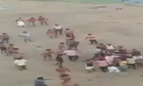 जलती चिता के पास मारपीट, अंतिम संस्कार के विरोध में दो पक्ष लड़े