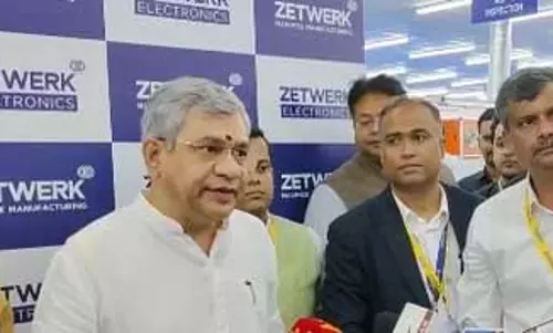 पीएम मोदी के नेतृत्व में इलेक्ट्रॉनिक्स विनिर्माण के विकास पर हमें गर्व : अश्विनी वैष्णव