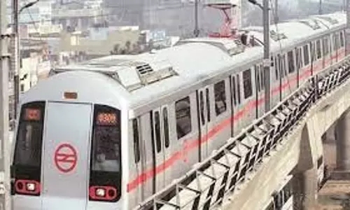 Delhi मेट्रो ट्रैक से तांबे केबल चुराने के आरोप में 5 लोग गिरफ्तार Delhi मेट्रो ट्रैक से तांबे केबल चुराने के आरोप में 5 लोग गिरफ्तार