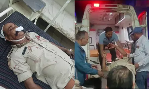 पुलिस टीम पर हमला, एक एएसआई की मौत, तहसीलदार समेत कई घायल पुलिस टीम पर हमला, एक एएसआई की मौत, तहसीलदार समेत कई घायल