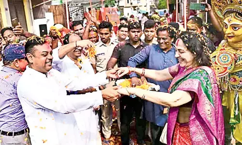 Odisha: बॉलीवुड अभिनेत्री हेमा मालिनी ने भरतनाट्यम प्रस्तुत कर दर्शकों को मंत्रमुग्ध कर दिया