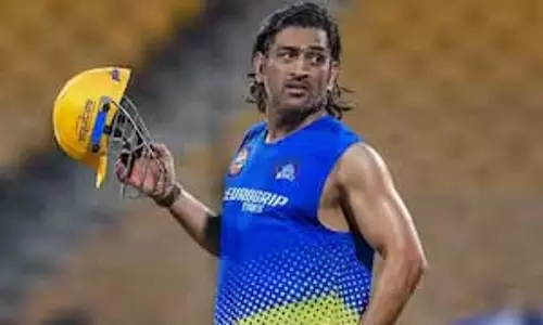 IPL 2025: धोनी का जबरदस्त छक्का, नेट सेशन में दिखाया दम IPL 2025: धोनी का जबरदस्त छक्का, नेट सेशन में दिखाया दम