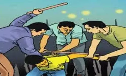 Up News: शराब पीने को लेकर दो गुटों में मारपीट, दो युवक घायल
