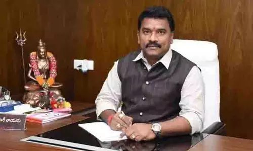 Guntur के मेयर ने विवाद के बीच इस्तीफा दिया