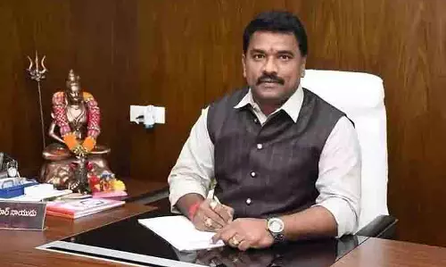 Guntur की मेयर कवती नायडू ने इस्तीफा दिया, राजनीतिक अपमान का आरोप लगाया