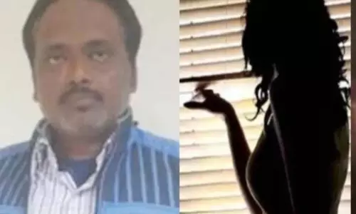 UP : मैं फंस गया हूं, आखिर कौन बोल रहा ऐसा UP : मैं फंस गया हूं, आखिर कौन बोल रहा ऐसा