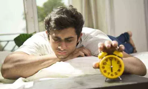 Eyes Wide Open: अनिद्रा के वैश्वीकरण पर संपादकीय
