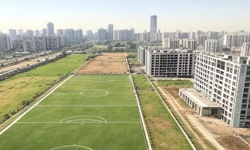 Land price : जमीन की कीमतों में उछाल: क्या हैं मुख्य कारण? Land price : जमीन की कीमतों में उछाल: क्या हैं मुख्य कारण?