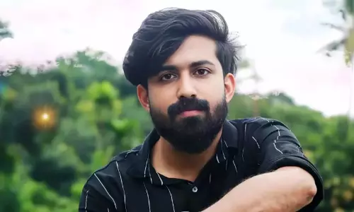 Kerala: मप्पिला गीत गायक फैजास की उली में कार दुर्घटना में मृत्यु हो गई Kerala: मप्पिला गीत गायक फैजास की उली में कार दुर्घटना में मृत्यु हो गई